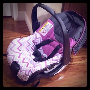 Evenflo brand new baby carseat